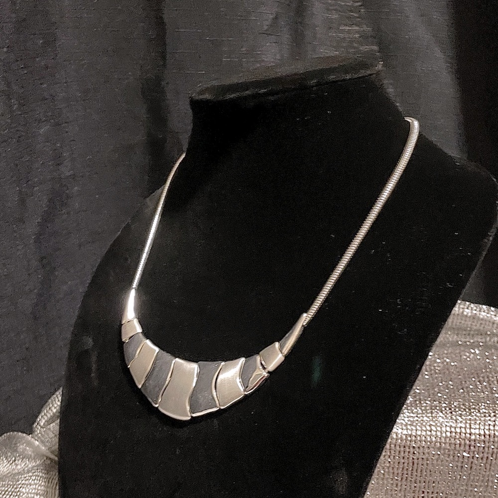Ladies Necklace